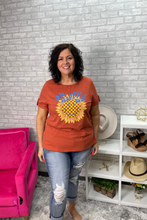 Load image into Gallery viewer, Plus Size Sun Flower Graphic Top
