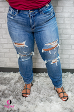 Load image into Gallery viewer, Judy Blue Mid-Rise Destroyed Boyfriend Jean
