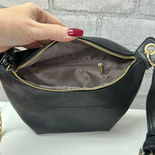 Load image into Gallery viewer, Fancy Black Fanny Bag

